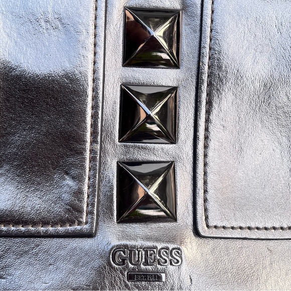Metallic studded GUESS purse 👜 - Picture 5 of 10